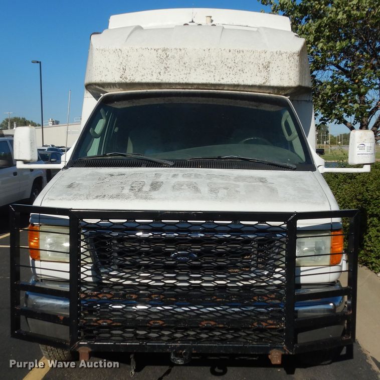 image for item DM3152 2006 Ford E450  office van