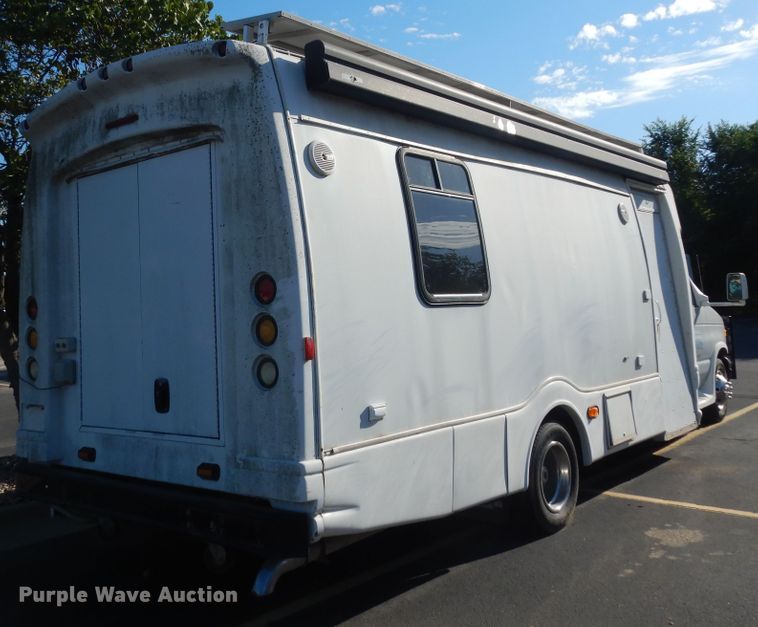 image for item DM3152 2006 Ford E450  office van