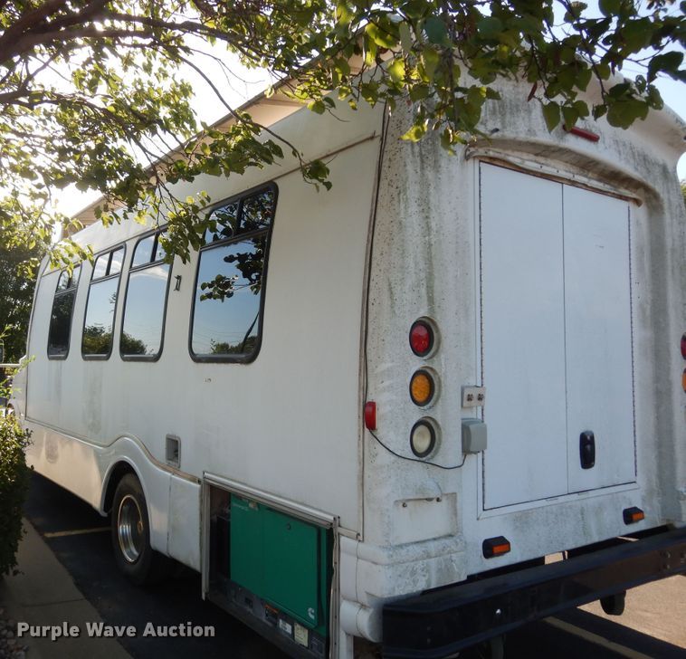 image for item DM3152 2006 Ford E450  office van