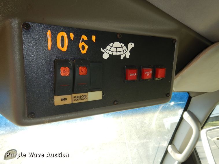 image for item DM3152 2006 Ford E450  office van