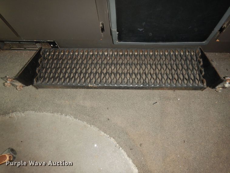 image for item DM3152 2006 Ford E450  office van