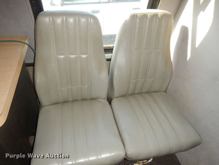 image for item DM3152 2006 Ford E450  office van