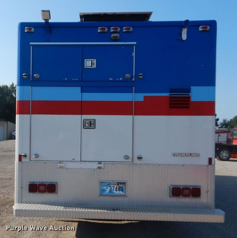 image for item DO1564 2004 Peterbilt 330  satelite broadcasting truck