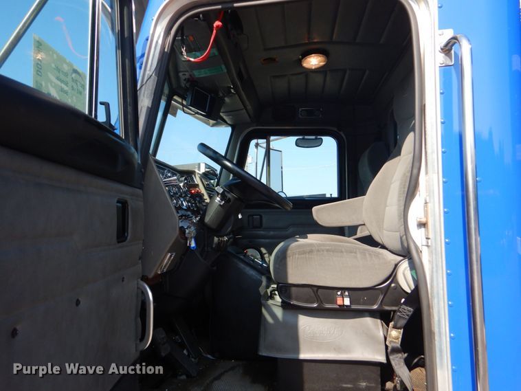 image for item DO1564 2004 Peterbilt 330  satelite broadcasting truck