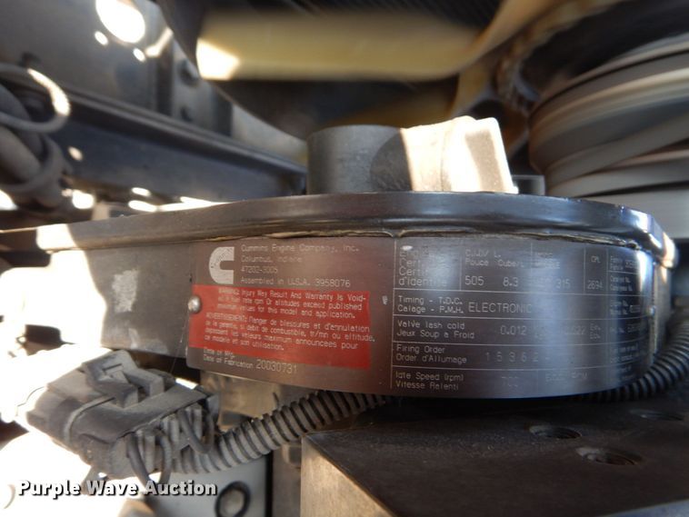 image for item DO1564 2004 Peterbilt 330  satelite broadcasting truck