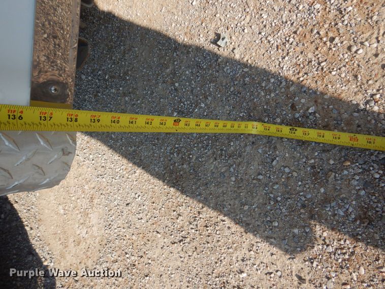 image for item DO1564 2004 Peterbilt 330  satelite broadcasting truck