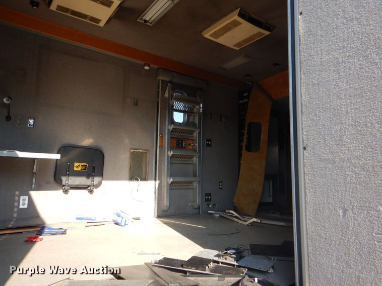 image for item DO1564 2004 Peterbilt 330  satelite broadcasting truck