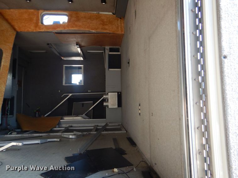 image for item DO1564 2004 Peterbilt 330  satelite broadcasting truck