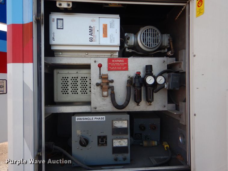 image for item DO1564 2004 Peterbilt 330  satelite broadcasting truck