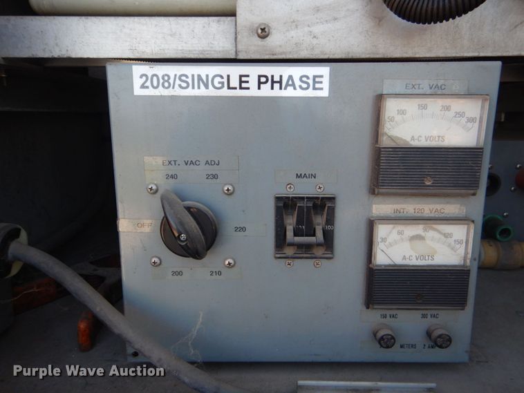 image for item DO1564 2004 Peterbilt 330  satelite broadcasting truck