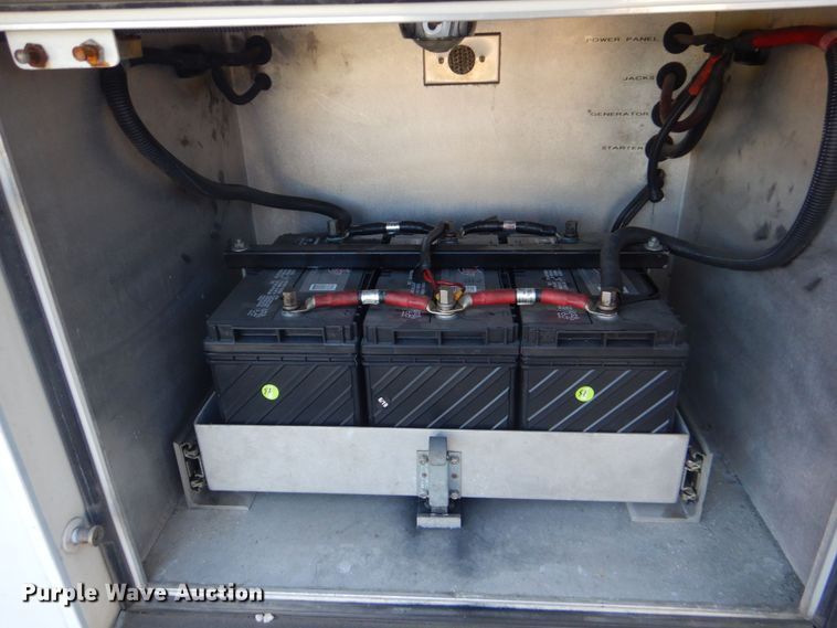 image for item DO1564 2004 Peterbilt 330  satelite broadcasting truck