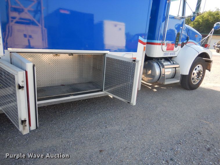 image for item DO1564 2004 Peterbilt 330  satelite broadcasting truck