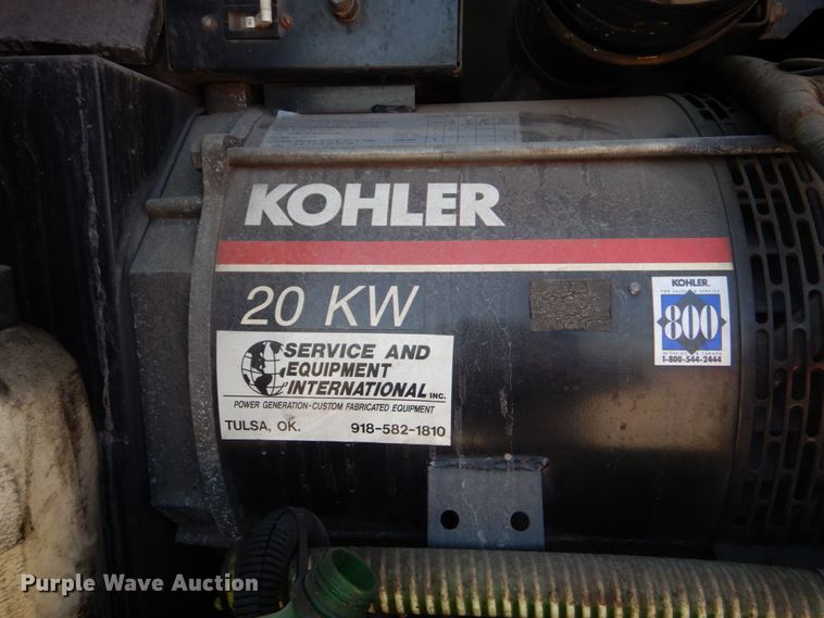 image for item DO1564 2004 Peterbilt 330  satelite broadcasting truck