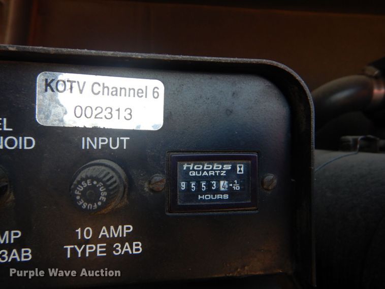 image for item DO1564 2004 Peterbilt 330  satelite broadcasting truck