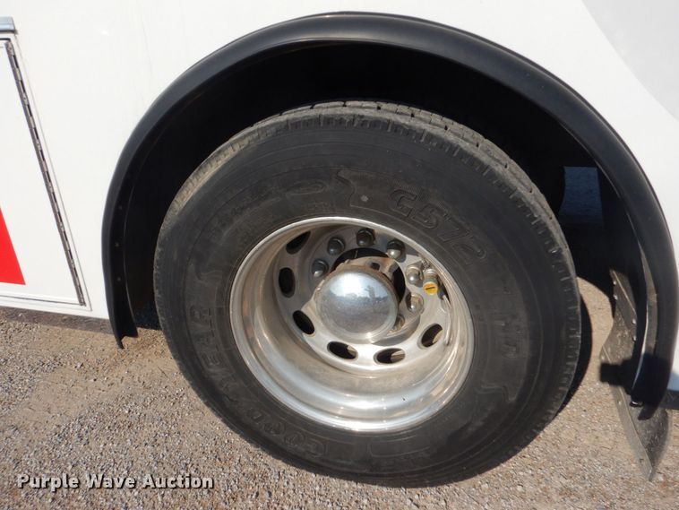 image for item DO1564 2004 Peterbilt 330  satelite broadcasting truck