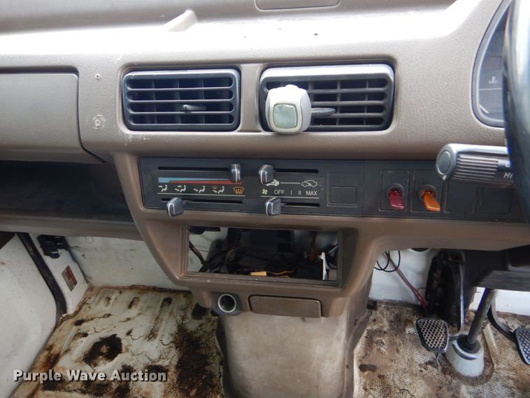 image for item DO1567 1989 Honda Mini  mini truck