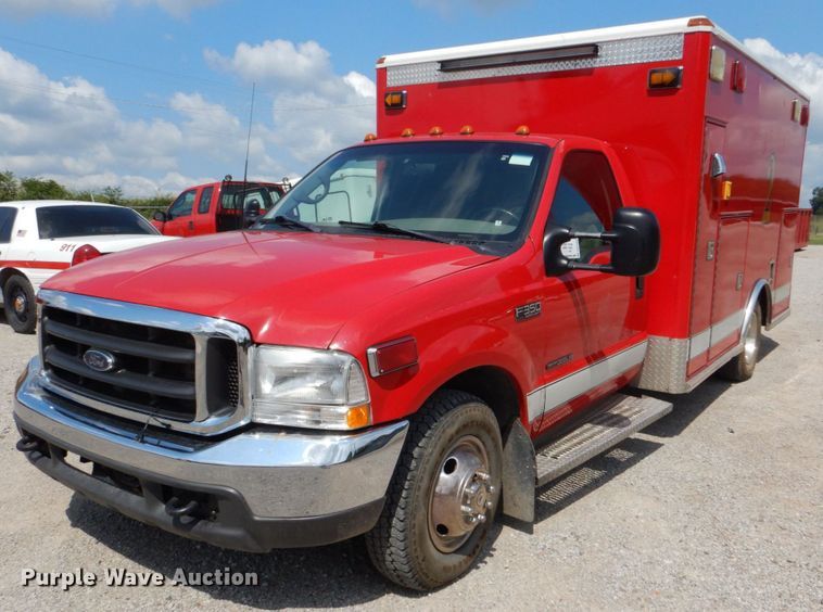 image for item DO1568 2000 Ford F350 Super Duty  ambulance