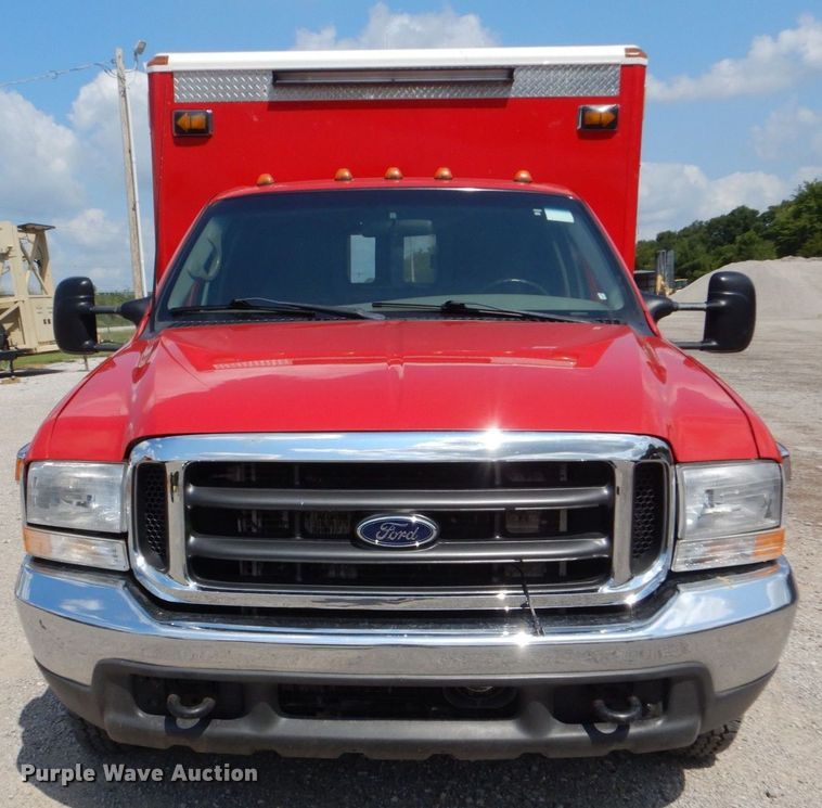 image for item DO1568 2000 Ford F350 Super Duty  ambulance