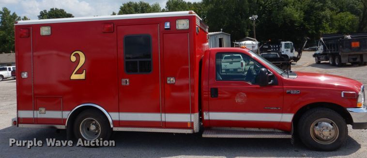 image for item DO1568 2000 Ford F350 Super Duty  ambulance