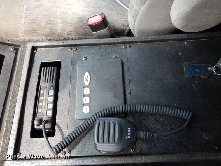 image for item DO1568 2000 Ford F350 Super Duty  ambulance