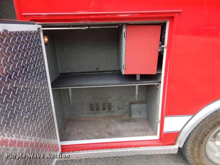 image for item DO1568 2000 Ford F350 Super Duty  ambulance