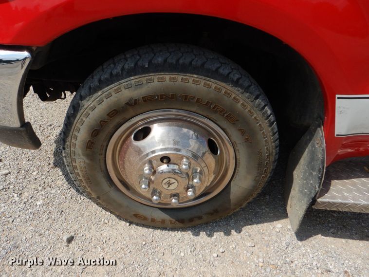 image for item DO1568 2000 Ford F350 Super Duty  ambulance