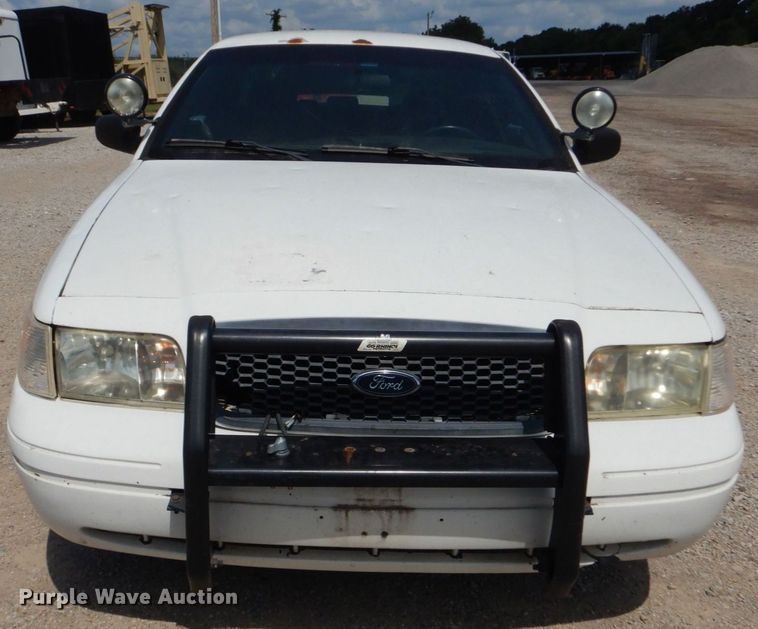 image for item DO1569 2006 Ford Crown Victoria Police Interceptor