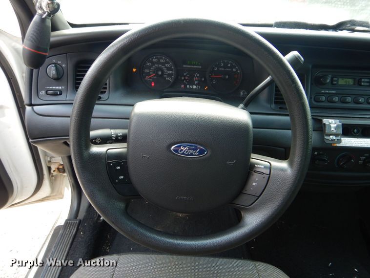 image for item DO1569 2006 Ford Crown Victoria Police Interceptor