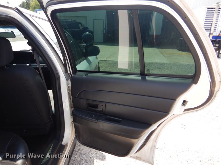 image for item DO1569 2006 Ford Crown Victoria Police Interceptor