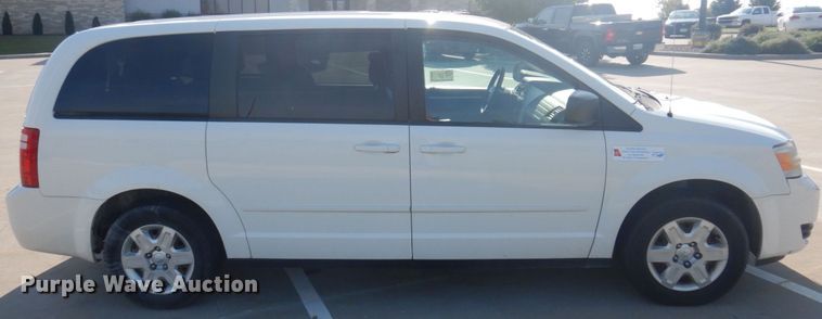 image for item DP0325 2010 Dodge Grand Caravan SE  van