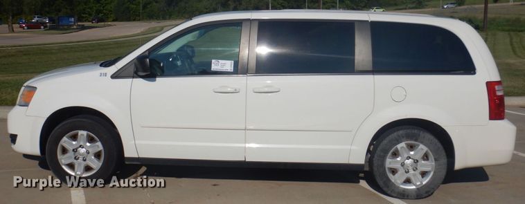 image for item DP0325 2010 Dodge Grand Caravan SE  van