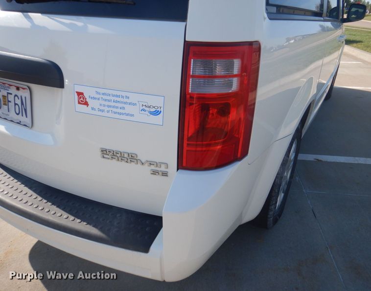 image for item DP0325 2010 Dodge Grand Caravan SE  van