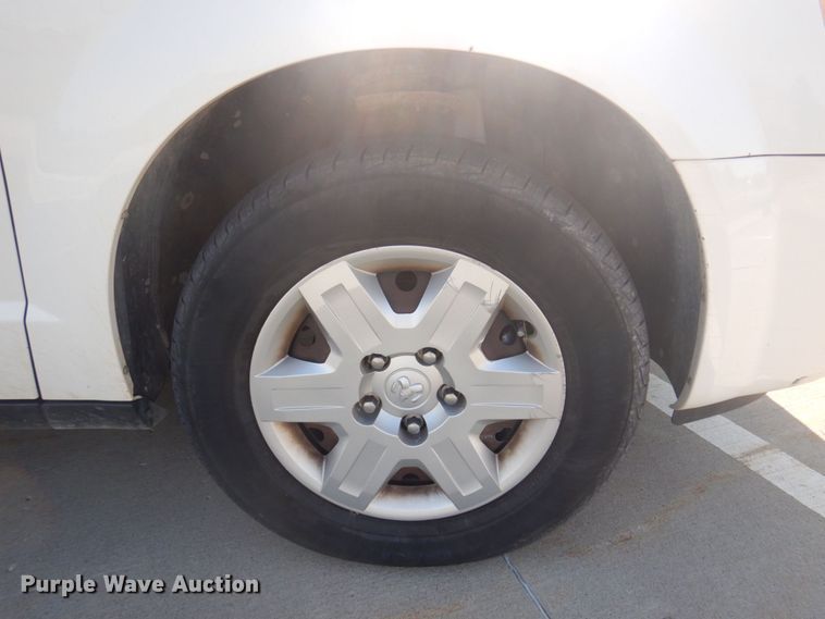 image for item DP0325 2010 Dodge Grand Caravan SE  van