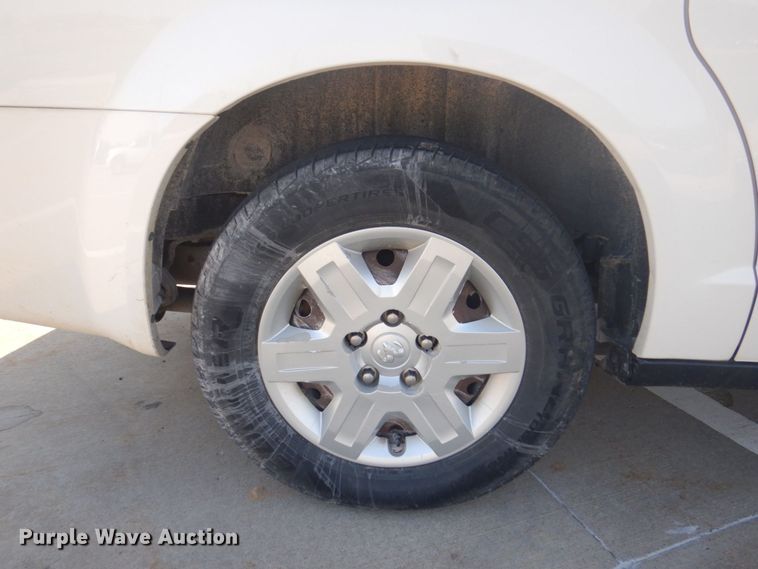 image for item DP0325 2010 Dodge Grand Caravan SE  van