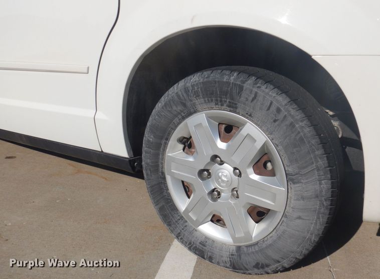 image for item DP0325 2010 Dodge Grand Caravan SE  van