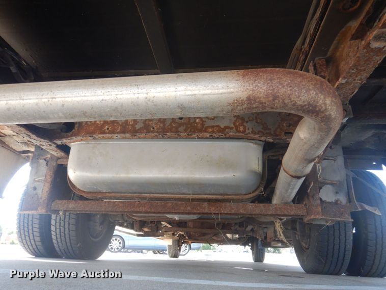 image for item DP0326 2008 Ford E450 Super Duty  shuttle bus