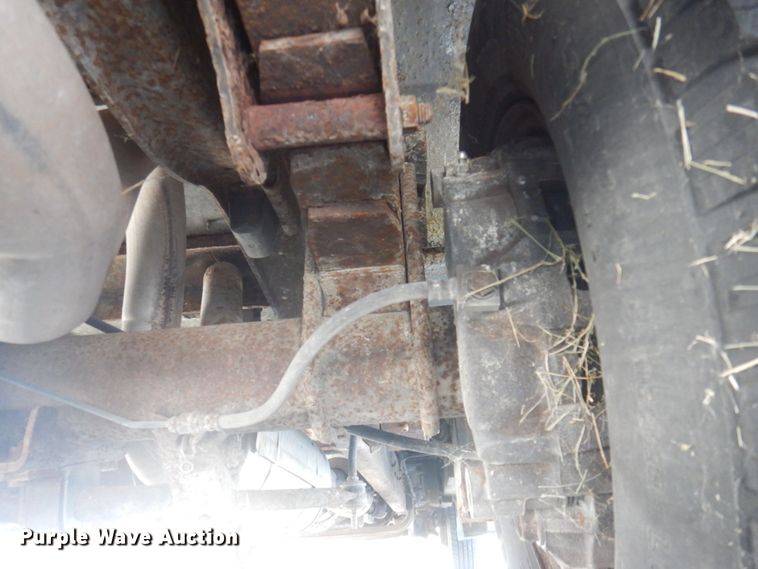 image for item DP0326 2008 Ford E450 Super Duty  shuttle bus