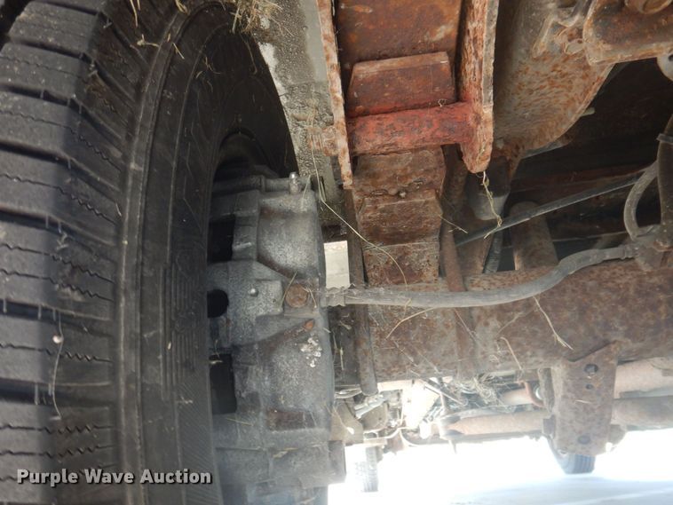 image for item DP0326 2008 Ford E450 Super Duty  shuttle bus