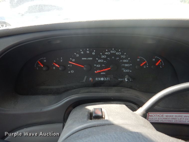 image for item DP0326 2008 Ford E450 Super Duty  shuttle bus