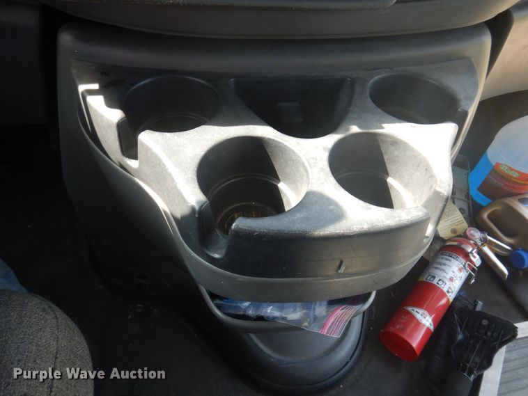 image for item DP0326 2008 Ford E450 Super Duty  shuttle bus