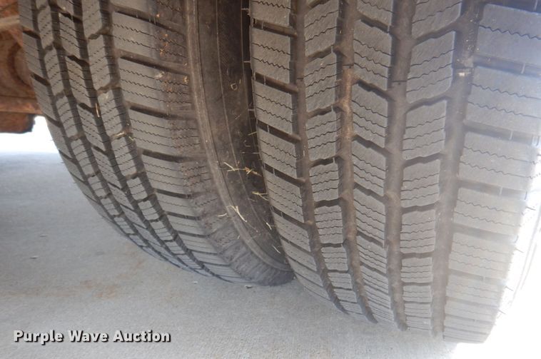 image for item DP0326 2008 Ford E450 Super Duty  shuttle bus