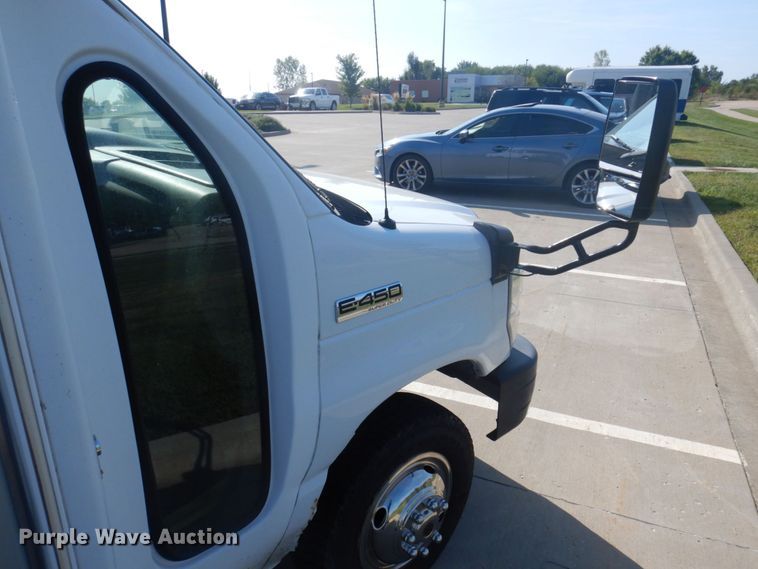 image for item DP0328 2011 Ford E450 Super Duty  shuttle bus