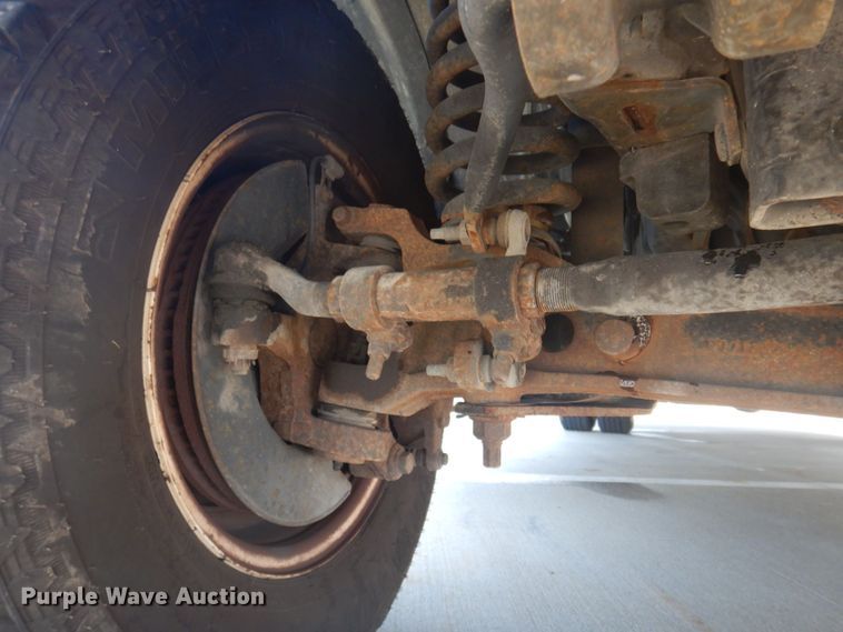 image for item DP0328 2011 Ford E450 Super Duty  shuttle bus