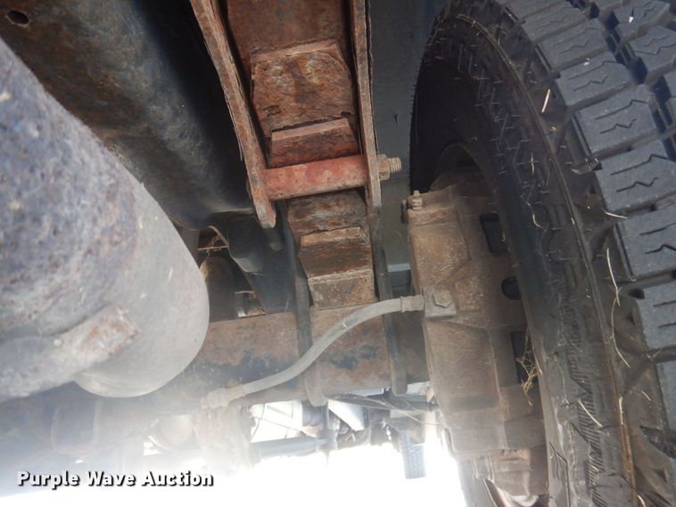 image for item DP0328 2011 Ford E450 Super Duty  shuttle bus