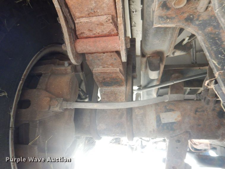 image for item DP0328 2011 Ford E450 Super Duty  shuttle bus