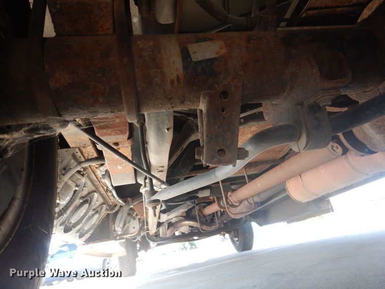 image for item DP0328 2011 Ford E450 Super Duty  shuttle bus