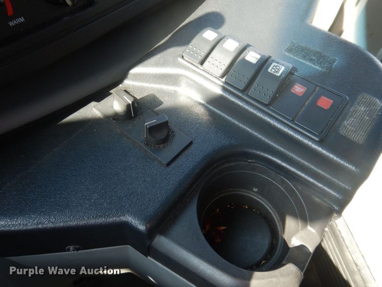 image for item DP0328 2011 Ford E450 Super Duty  shuttle bus