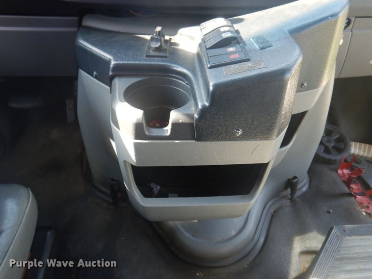 image for item DP0328 2011 Ford E450 Super Duty  shuttle bus