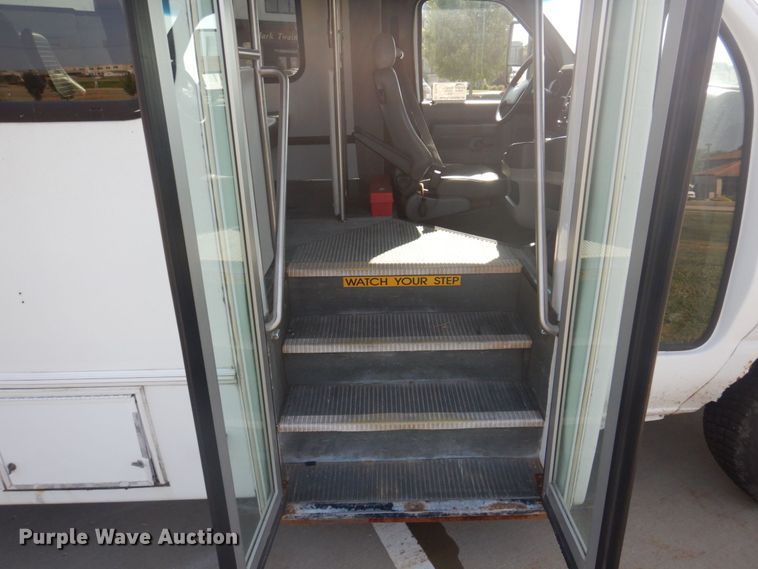 image for item DP0328 2011 Ford E450 Super Duty  shuttle bus