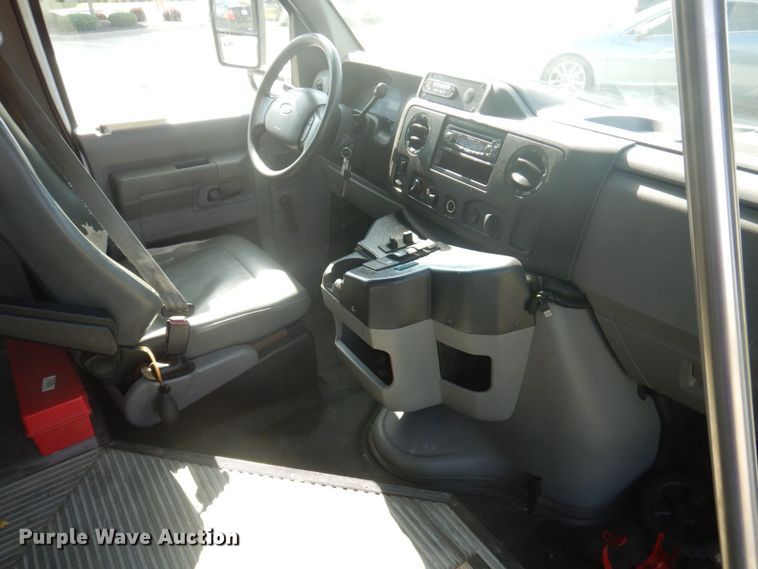 image for item DP0328 2011 Ford E450 Super Duty  shuttle bus